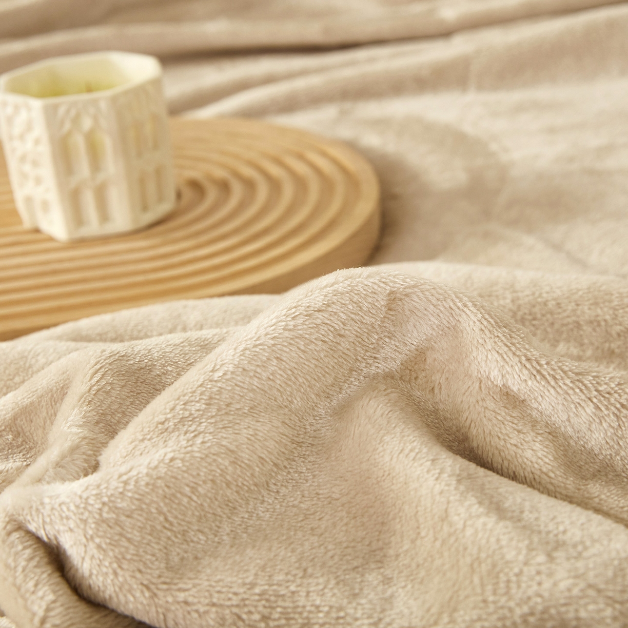 91家纺网 家纺一手货源 找家纺 肖恩毯业 2025新款高克重日式良品牛奶绒毛毯盖毯办公室休闲毯跨境专供外贸出口 复古棕