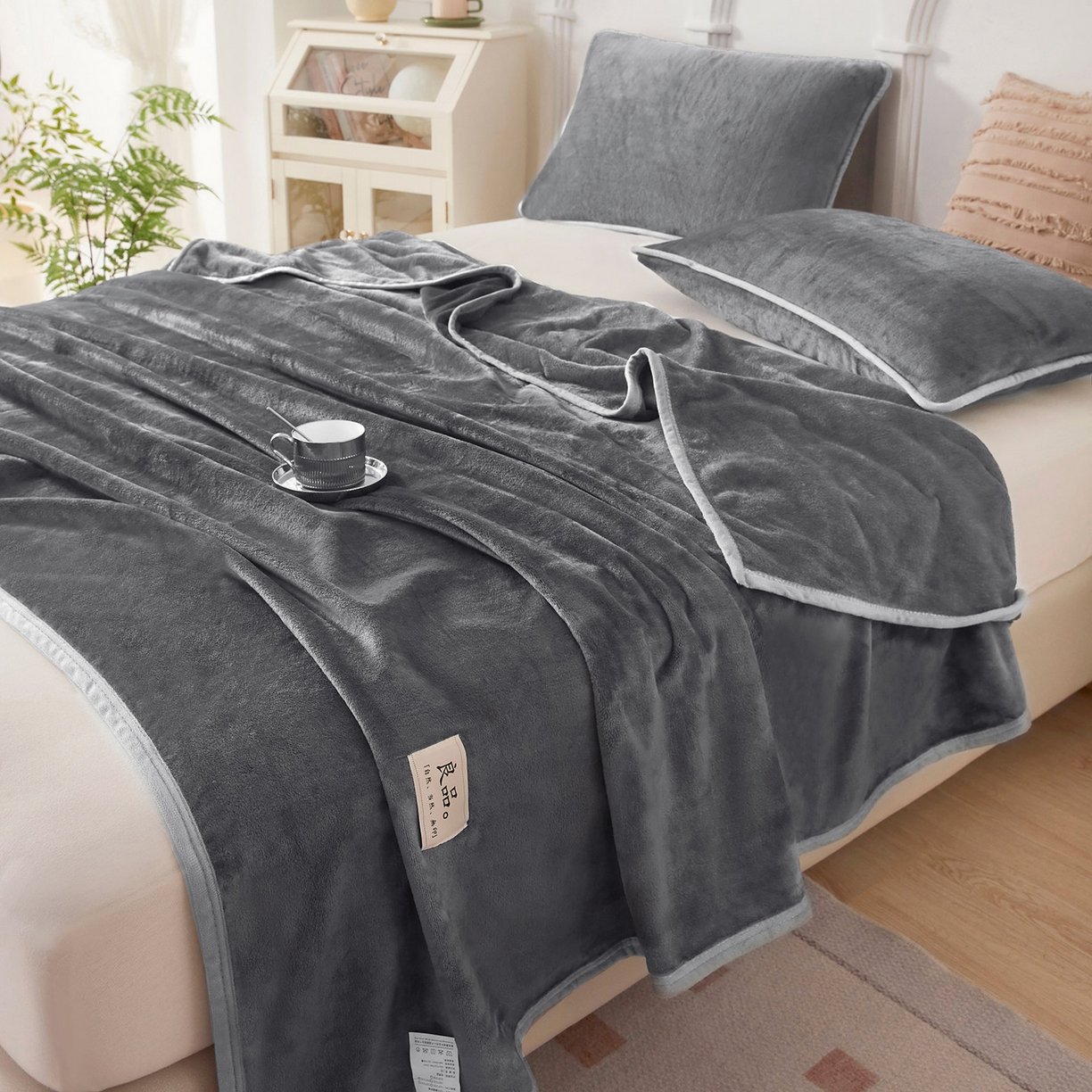 91家纺网 家纺一手货源 找家纺 肖恩毯业 2025新款高克重日式良品牛奶绒毛毯盖毯办公室休闲毯跨境专供外贸出口 太空灰