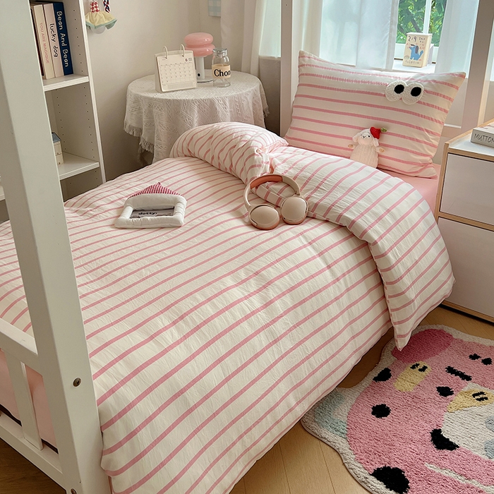 91家纺网 家纺一手货源 找家纺 （总）桃心家居 2025新款A类学生床三件套亲肤舒适软糯云柔水洗棉大眼睛毛巾绣混搭格子撞色系列四件套