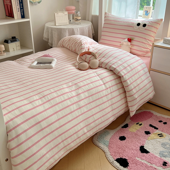 91家纺网 家纺一手货源 找家纺 （总）桃心家居 2025新款A类学生床三件套亲肤舒适软糯云柔水洗棉大眼睛毛巾绣混搭格子撞色系列四件套