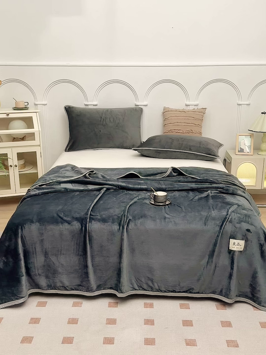 91家纺网 家纺一手货源 找家纺 肖恩毯业 2025新款高克重日式良品牛奶绒毛毯盖毯办公室休闲毯跨境专供外贸出口 太空灰