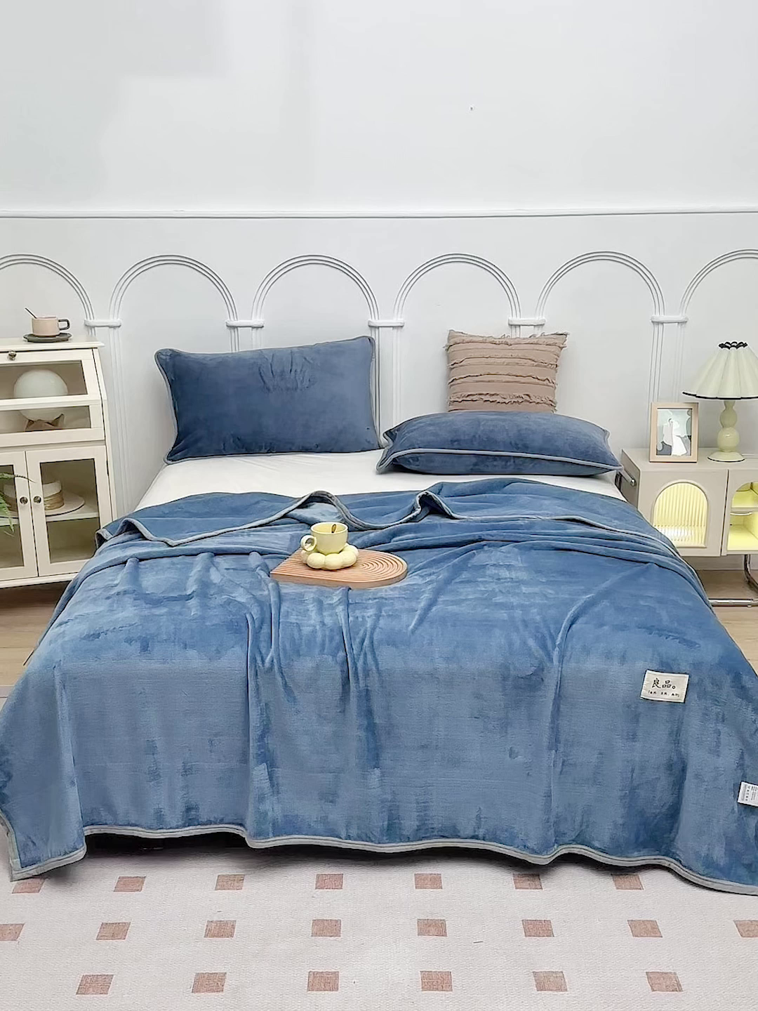 91家纺网 家纺一手货源 找家纺 肖恩毯业 2025新款高克重日式良品牛奶绒毛毯盖毯办公室休闲毯跨境专供外贸出口 宝石蓝