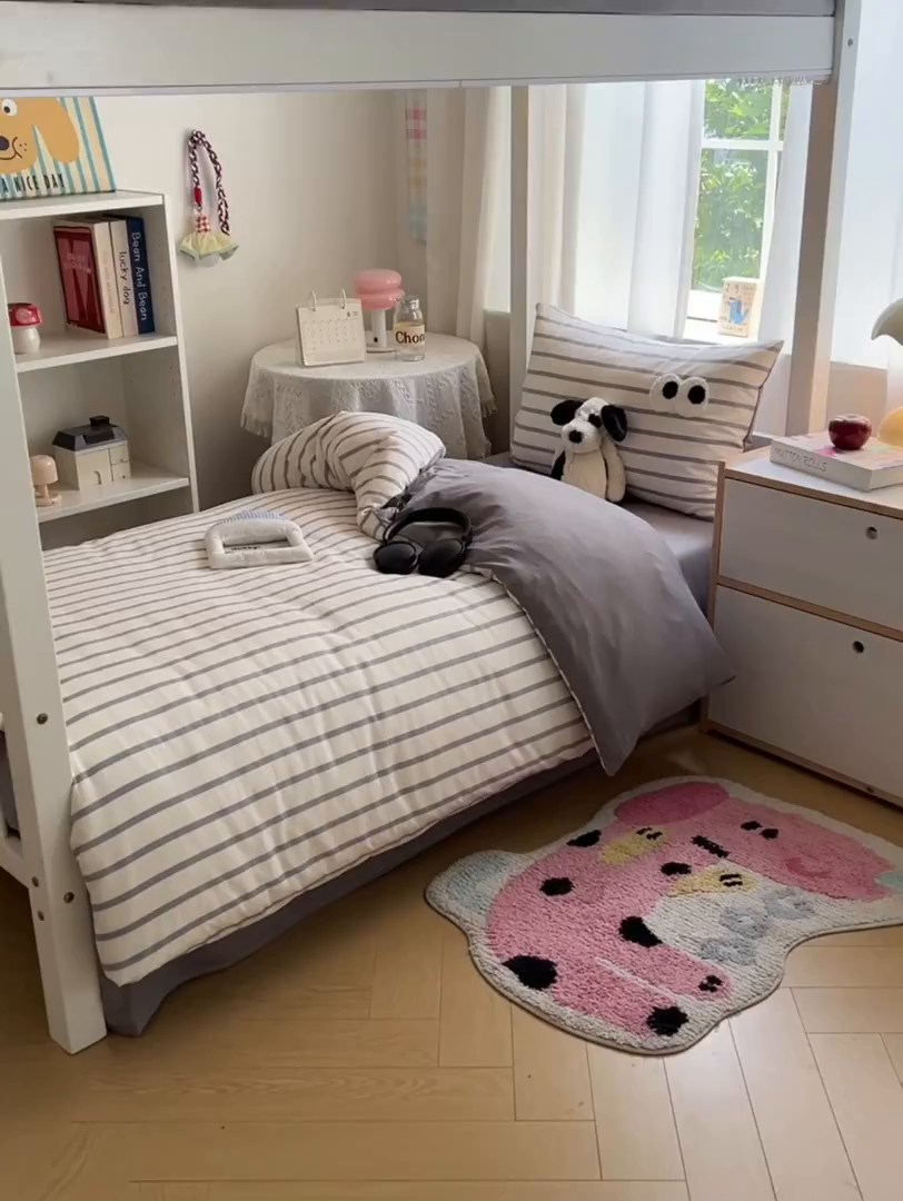 91家纺网 家纺一手货源 找家纺 桃心家居 2025新款A类学生床三件套亲肤舒适软糯云柔水洗棉大眼睛毛巾绣混搭格子撞色系列四件套 云柔水洗棉-大眼灰条拿铁