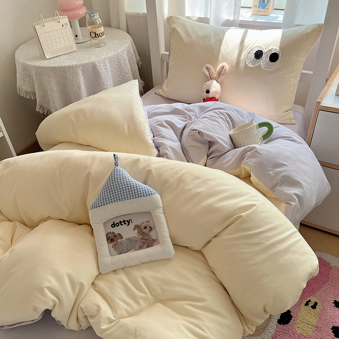 91家纺网 家纺一手货源 找家纺 桃心家居 2025新款A类学生床三件套亲肤舒适软糯云柔水洗棉大眼睛毛巾绣混搭格子撞色系列四件套 云柔水洗棉-大眼奶油葡萄