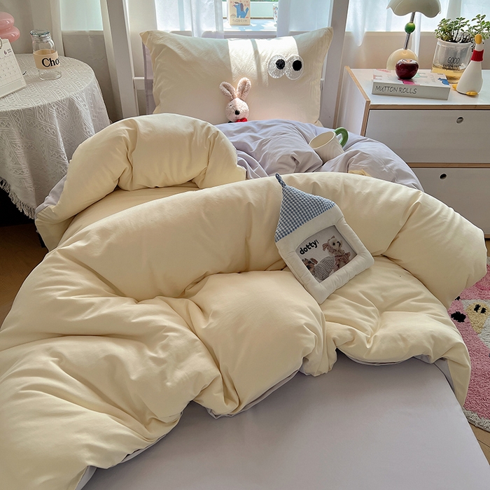 91家纺网 家纺一手货源 找家纺 桃心家居 2025新款A类学生床三件套亲肤舒适软糯云柔水洗棉大眼睛毛巾绣混搭格子撞色系列四件套 云柔水洗棉-大眼奶油葡萄