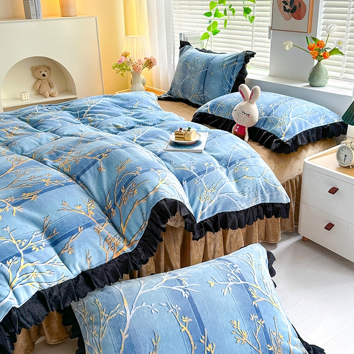 91家纺网 家纺一手货源 找家纺 望淮家纺 2025新款韩版牛奶绒四件套 梦幻丛林-蓝