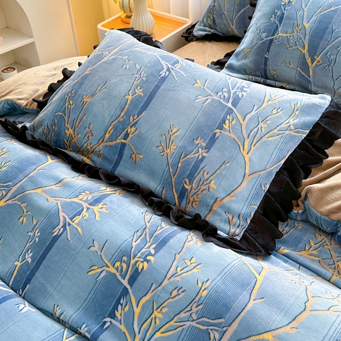 91家纺网 家纺一手货源 找家纺 望淮家纺 2025新款韩版牛奶绒四件套 梦幻丛林-蓝