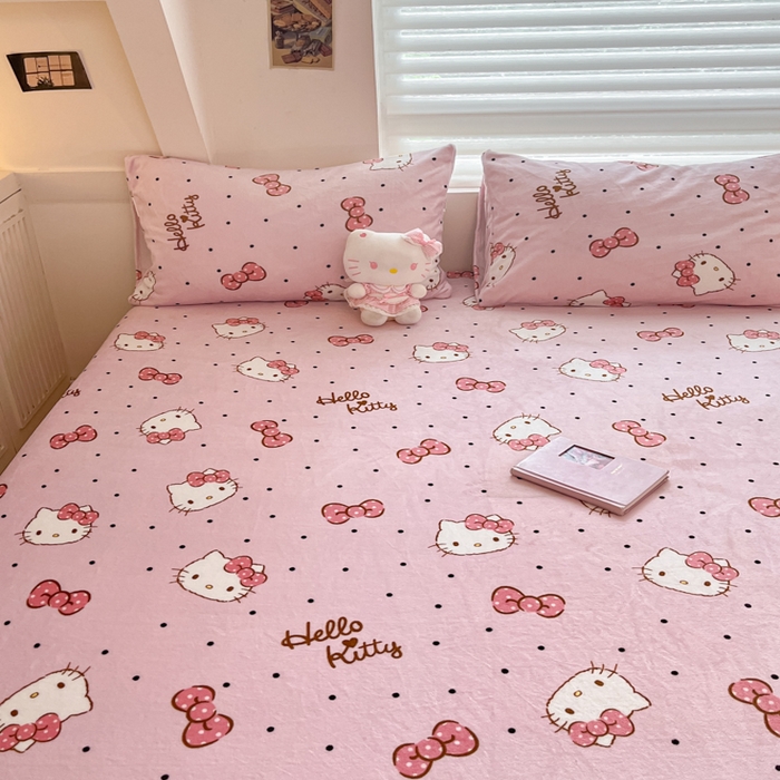 91家纺网 家纺一手货源 找家纺 金爱家 2025新款三丽鸥牛奶绒单品系列床单床笠单件 绒-X点点kt