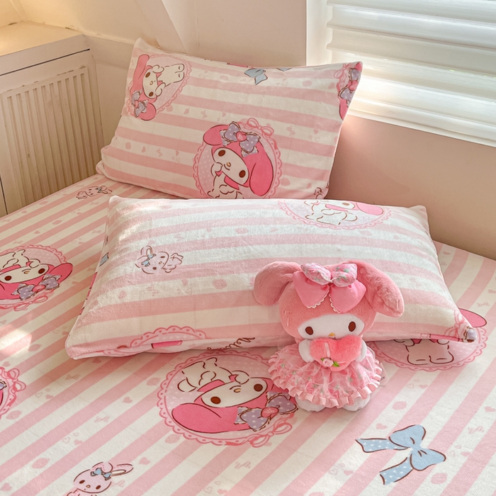 91家纺网 家纺一手货源 找家纺 金爱家 2025新款三丽鸥牛奶绒单品系列床单床笠单件 绒-X粉梦美乐蒂