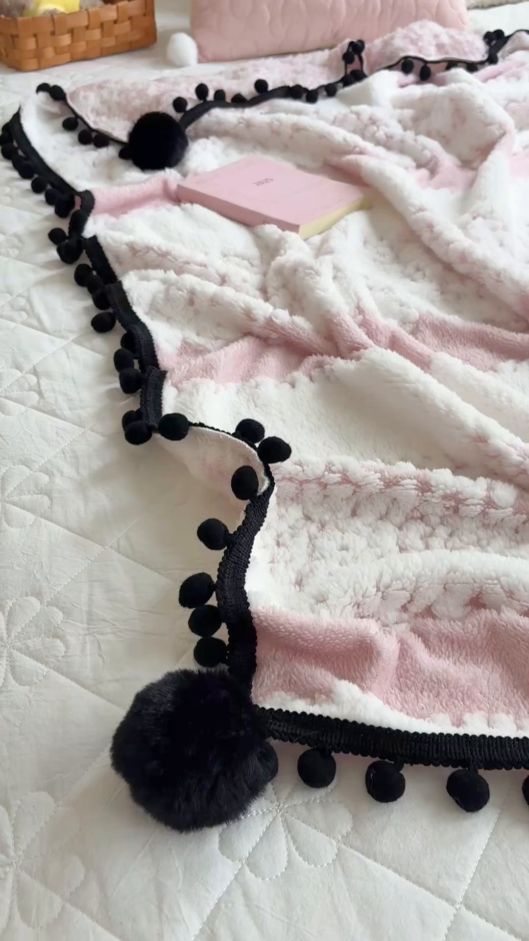 91家纺网 家纺一手货源 找家纺 （总）潮邦创意家居 2025新款250g阳离子提花小球毯盖毯毯子-星绒墨趣