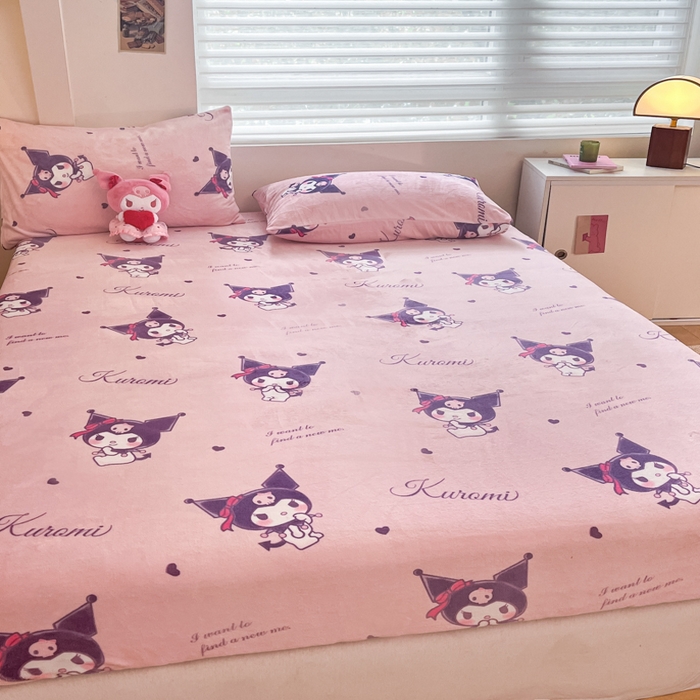 91家纺网 家纺一手货源 找家纺 金爱家 2025新款三丽鸥牛奶绒单品系列床单床笠单件 绒-X可爱库洛米