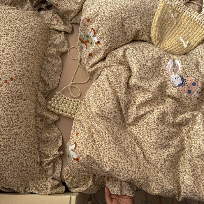 91家纺网 家纺一手货源 找家纺 欧尚 2025新款亲肤碎花云柔棉四件套 兔兔熊