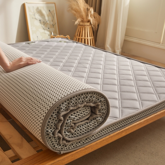 91家纺网 家纺一手货源 找家纺 丽诺床垫 2025新款提花双层纱乳胶立体床垫 灰色