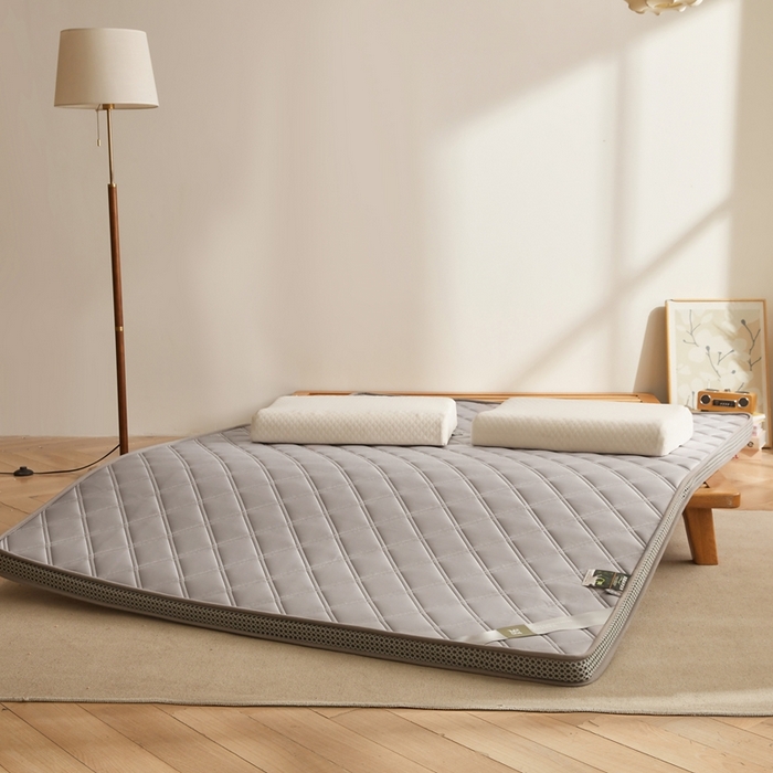 91家纺网 家纺一手货源 找家纺 丽诺床垫 2025新款提花双层纱乳胶立体床垫 灰色