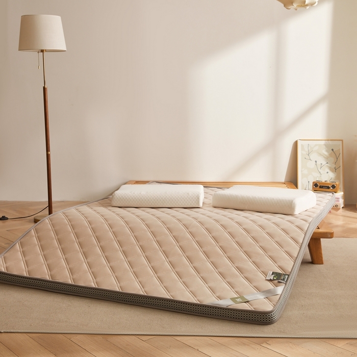 91家纺网 家纺一手货源 找家纺 丽诺床垫 2025新款提花双层纱乳胶立体床垫 驼色