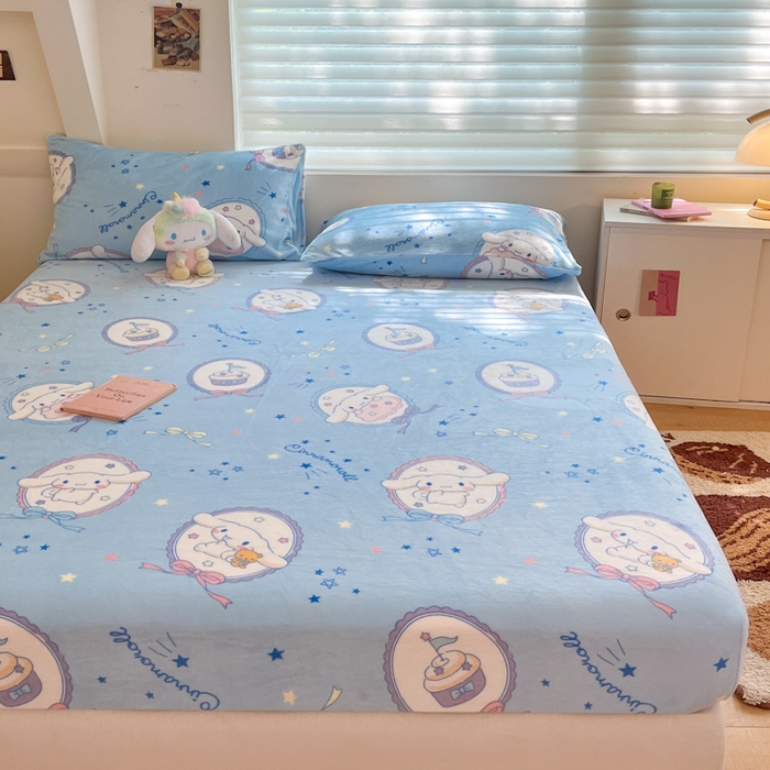 91家纺网 家纺一手货源 找家纺 金爱家 2025新款三丽鸥牛奶绒单品系列床单床笠单件 绒-X星星玉桂狗