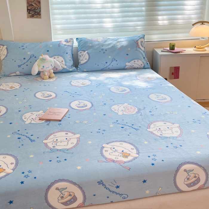 91家纺网 家纺一手货源 找家纺 金爱家 2025新款三丽鸥牛奶绒单品系列床单床笠单件 绒-X星星玉桂狗