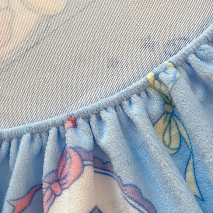 91家纺网 家纺一手货源 找家纺 金爱家 2025新款三丽鸥牛奶绒单品系列床单床笠单件 绒-X星星玉桂狗