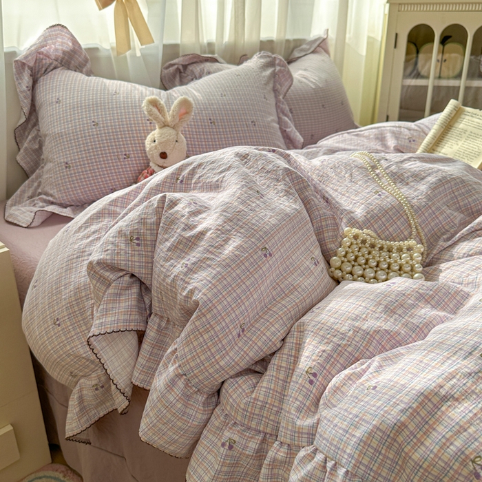 91家纺网 家纺一手货源 找家纺 欧尚 2025新款亲肤碎花云柔棉四件套 樱桃酱