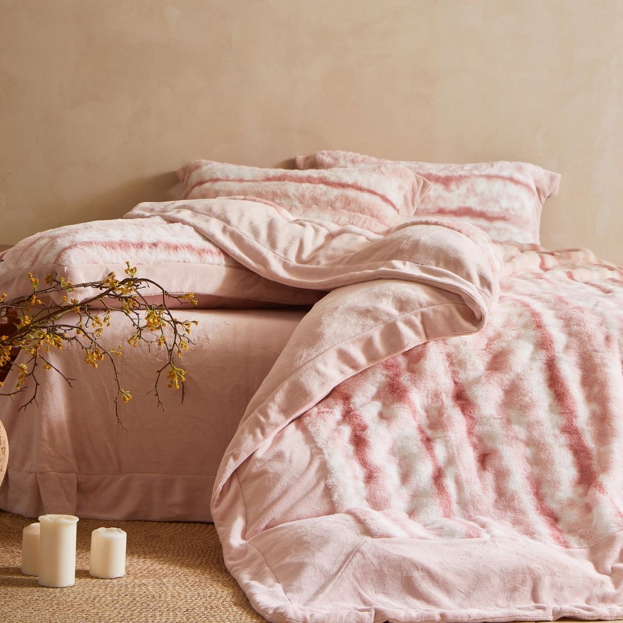 91家纺网 家纺一手货源 找家纺 时亿家居 2025新款360g兔毛绒拼接牛奶绒四件套系列 粉色（蜜桃粉）