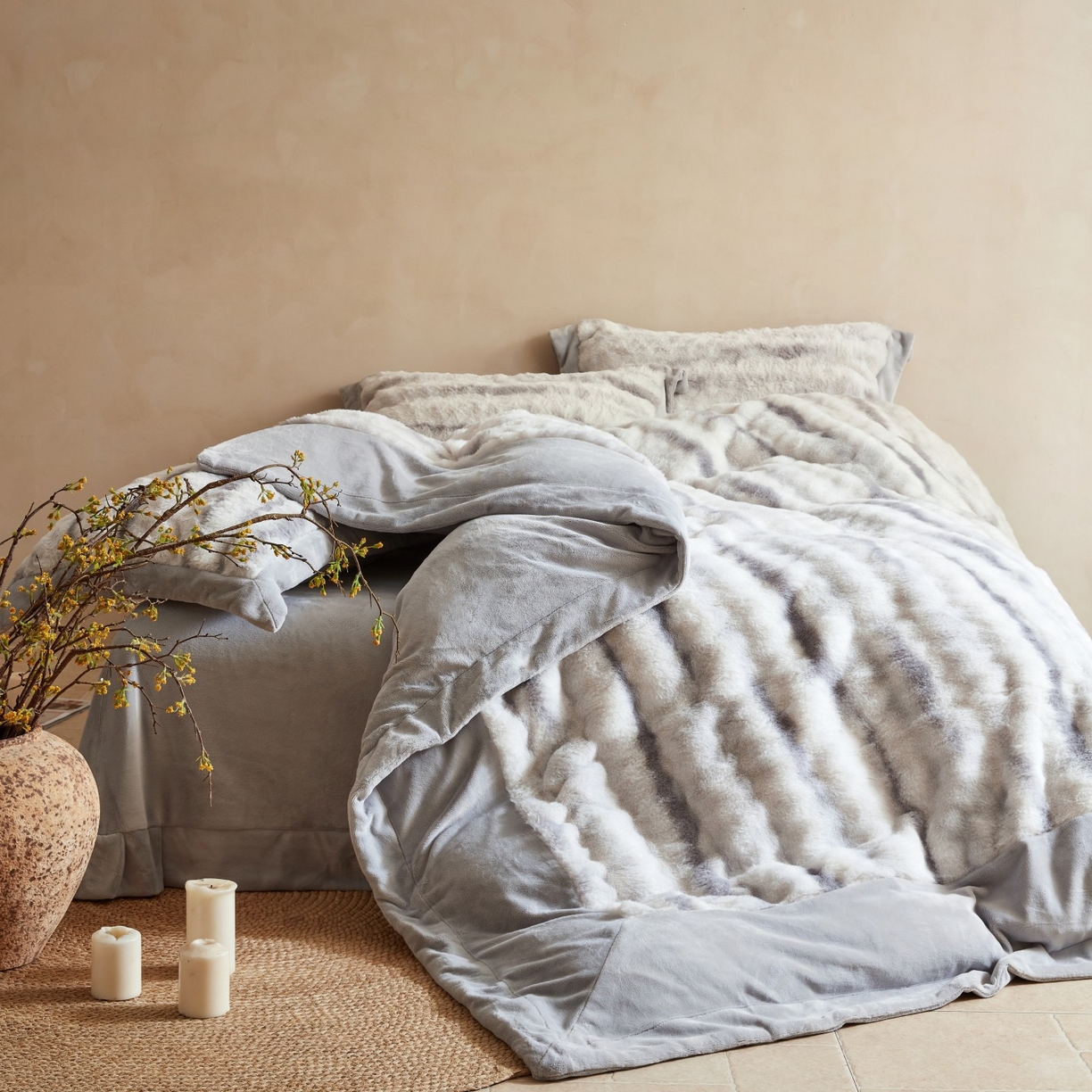 91家纺网 家纺一手货源 找家纺 时亿家居 2025新款360g兔毛绒拼接牛奶绒四件套系列 灰色（暖绒灰）