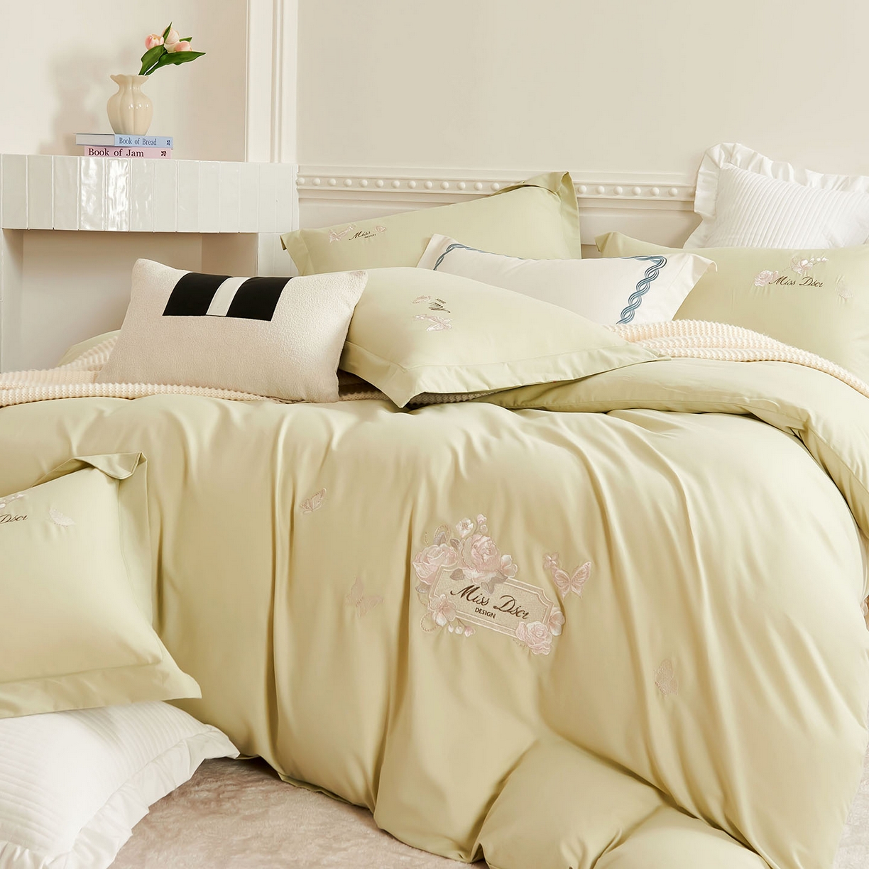 91家纺网 家纺一手货源 找家纺 U品汇 2025新品60S长绒棉加厚全棉纯棉磨毛刺绣花四件套宽边款礼盒装 香榭丽-昧青