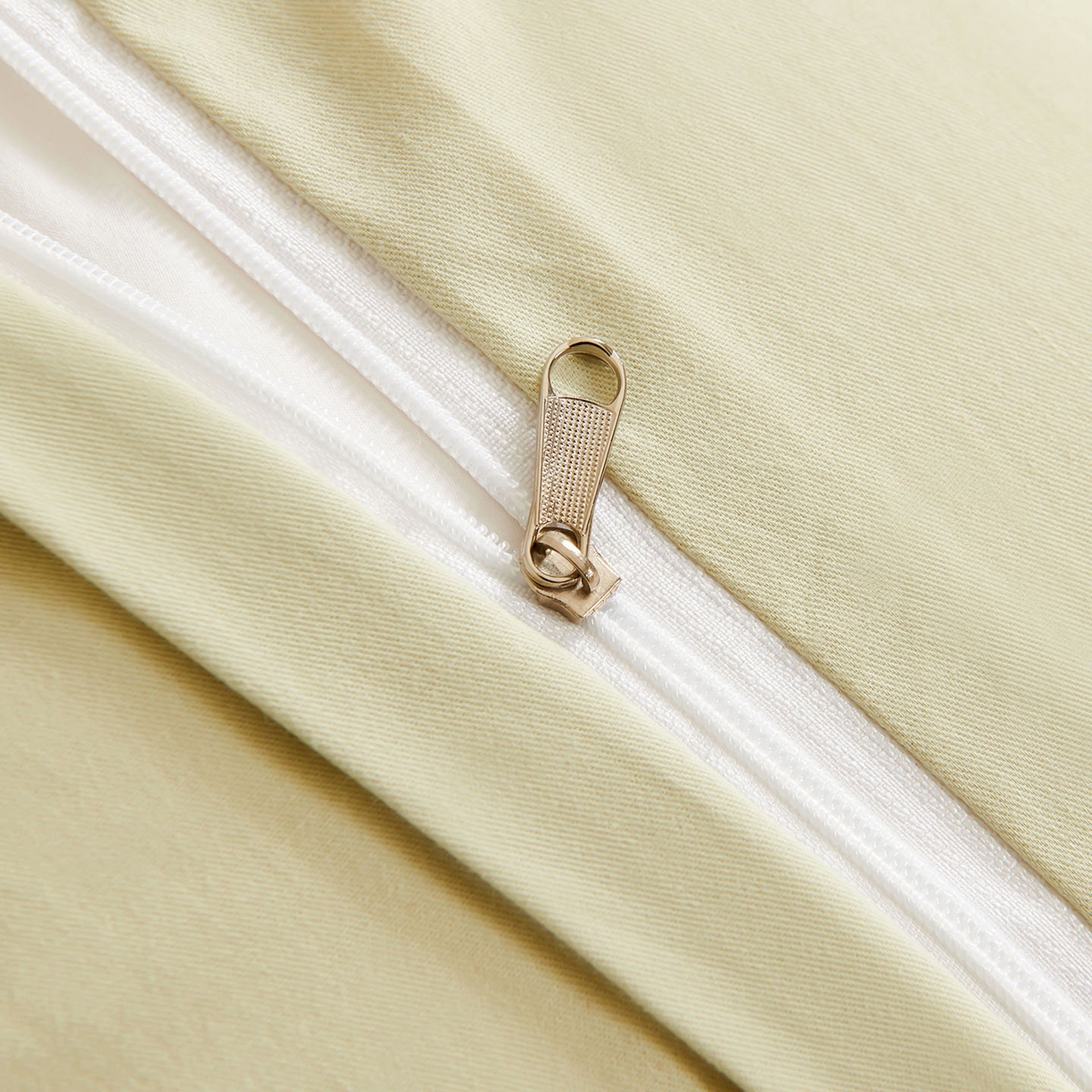 91家纺网 家纺一手货源 找家纺 U品汇 2025新品60S长绒棉加厚全棉纯棉磨毛刺绣花四件套宽边款礼盒装 香榭丽-昧青