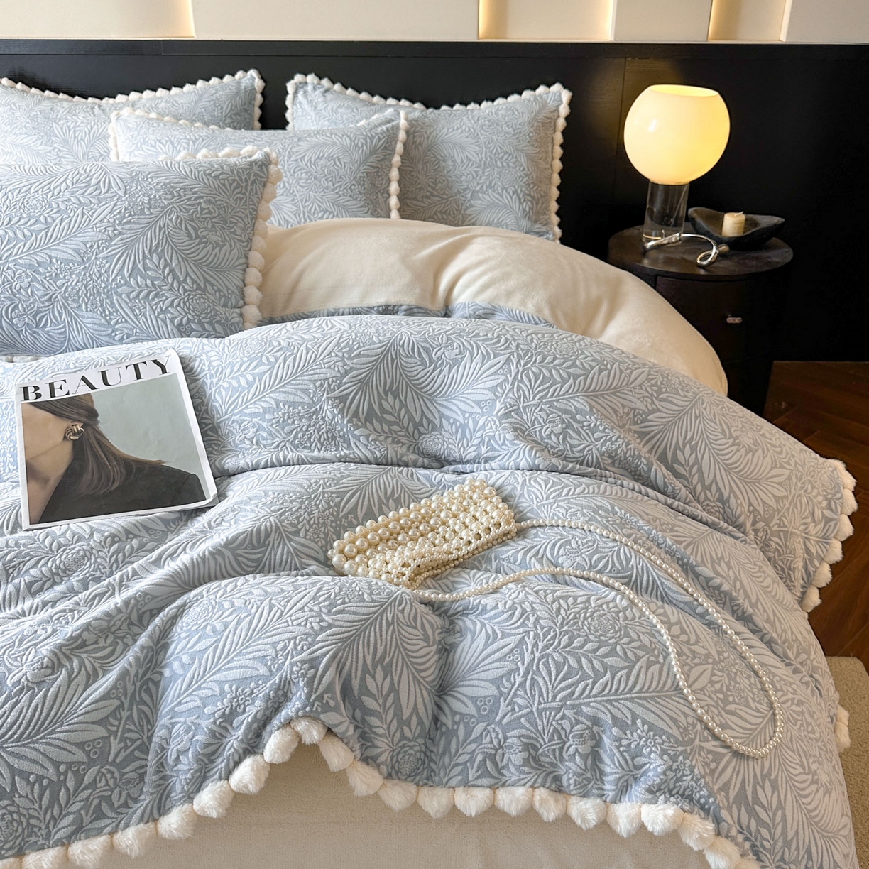 羚羊语家纺 2025新款雕花绒牛奶绒兔毛球四件套轻奢风立体着色烂花牛奶绒提花加厚保暖床单 蜜绒绒-海盐蓝