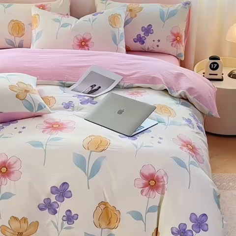 91家纺网 家纺一手货源 找家纺 2025直播新款13372全棉纯棉印花四件套喷气小清新简约热款学生四件套 花恬梦新花型上新