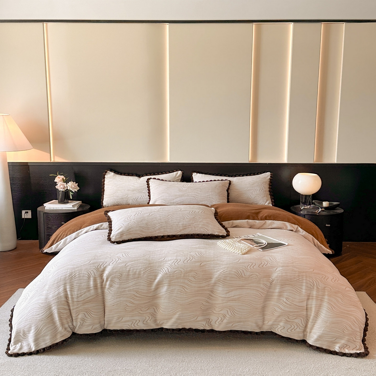 91家纺网 家纺一手货源 找家纺 羚羊语家纺 2025新款雕花绒牛奶绒兔毛球四件套轻奢风立体着色烂花牛奶绒提花加厚保暖床单 蜜绒绒-栗壳纱