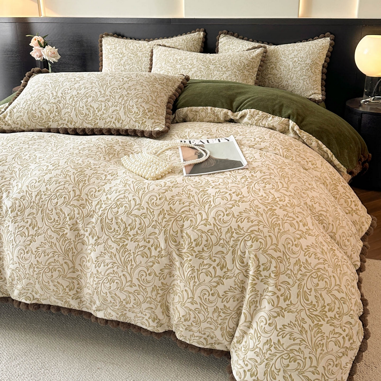 91家纺网 家纺一手货源 找家纺 羚羊语家纺 2025新款雕花绒牛奶绒兔毛球四件套轻奢风立体着色烂花牛奶绒提花加厚保暖床单 蜜绒绒-莫松染