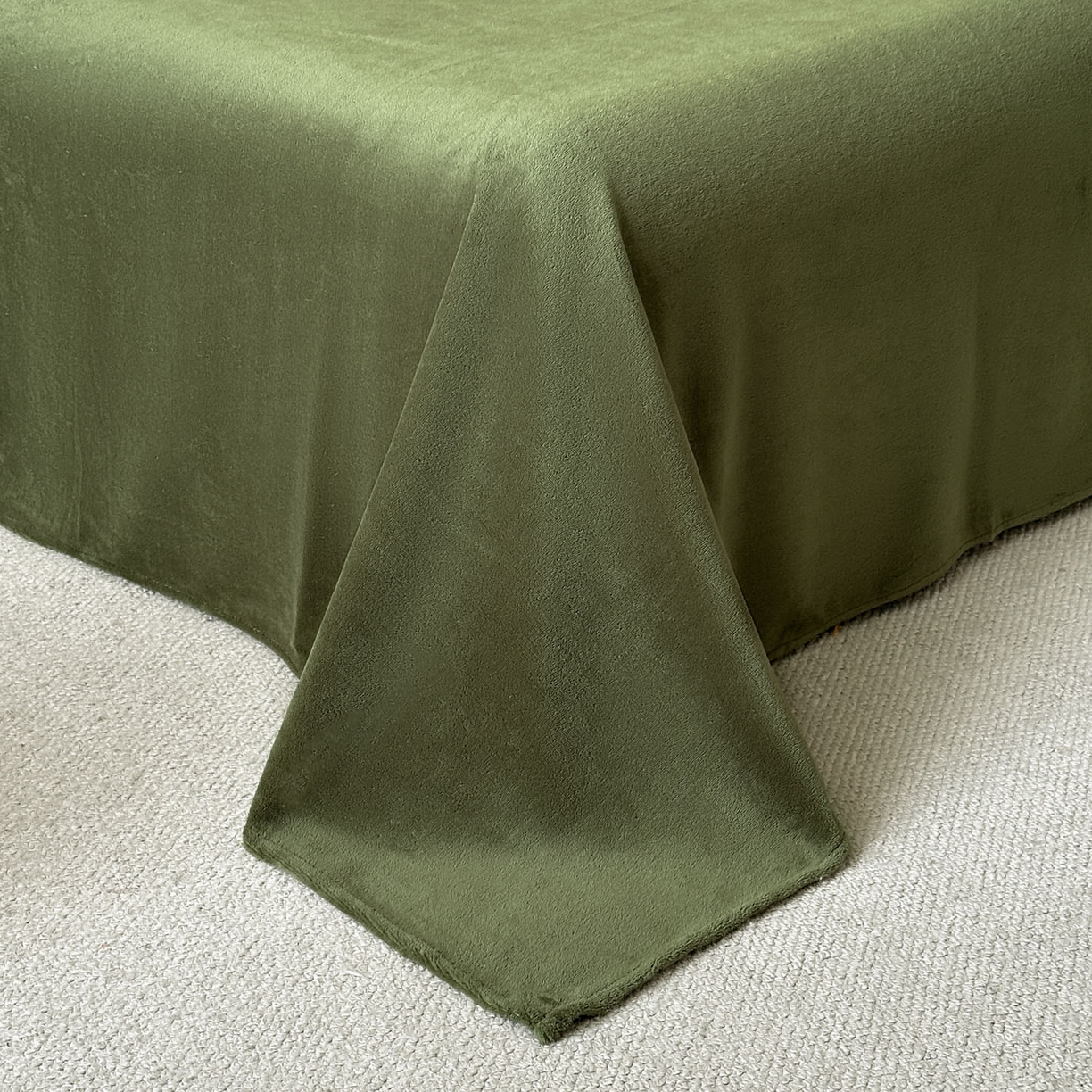 91家纺网 家纺一手货源 找家纺 羚羊语家纺 2025新款雕花绒牛奶绒兔毛球四件套轻奢风立体着色烂花牛奶绒提花加厚保暖床单 蜜绒绒-莫松染