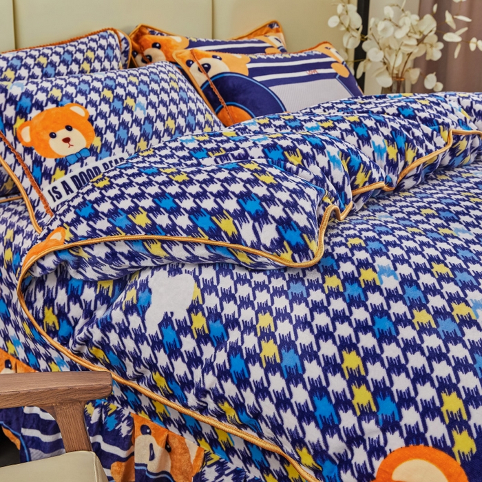 91家纺网 家纺一手货源 找家纺 博兰蒂 2025新款床裙款高克重牛奶绒印花四件套 贝贝熊