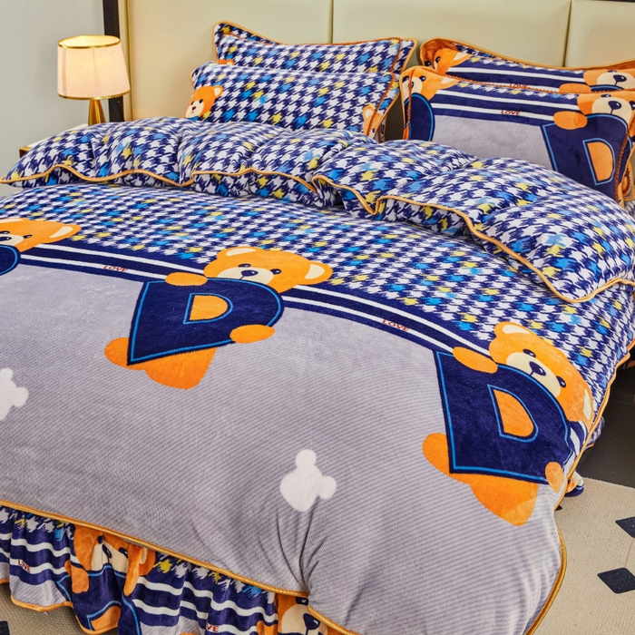 91家纺网 家纺一手货源 找家纺 博兰蒂 2025新款床裙款高克重牛奶绒印花四件套 贝贝熊