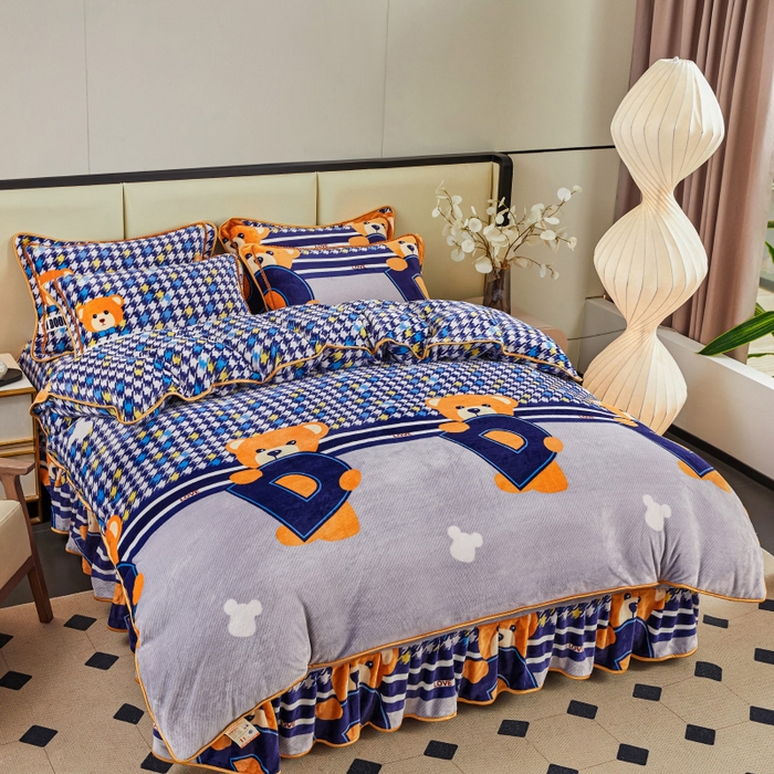 91家纺网 家纺一手货源 找家纺 博兰蒂 2025新款床裙款高克重牛奶绒印花四件套 贝贝熊