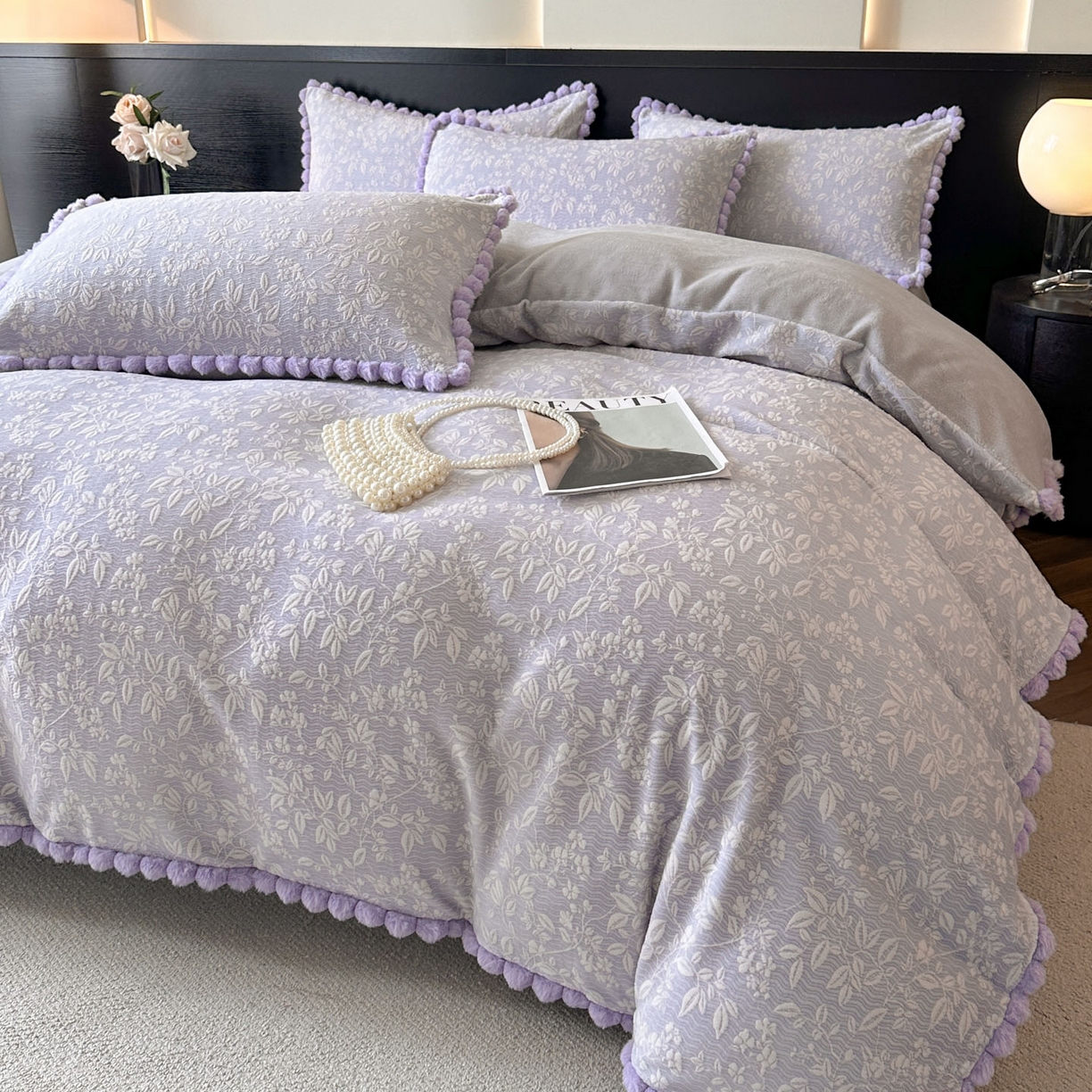 91家纺网 家纺一手货源 找家纺 羚羊语家纺 2025新款雕花绒牛奶绒兔毛球四件套轻奢风立体着色烂花牛奶绒提花加厚保暖床单 蜜绒绒-星云紫