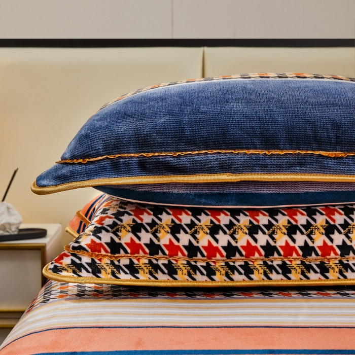 91家纺网 家纺一手货源 找家纺 博兰蒂 2025新款床裙款高克重牛奶绒印花四件套 欢欣织梦