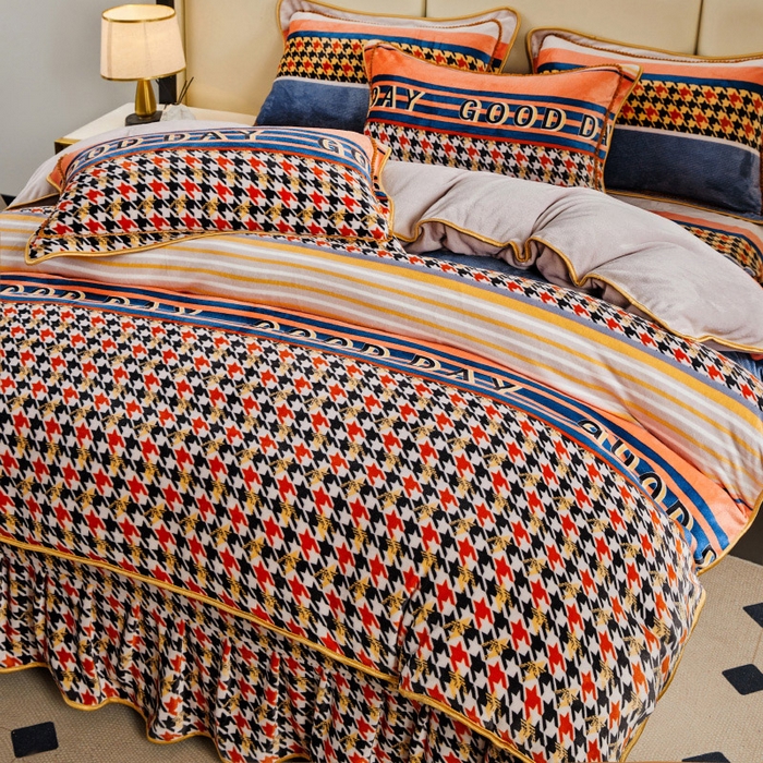 91家纺网 家纺一手货源 找家纺 博兰蒂 2025新款床裙款高克重牛奶绒印花四件套 欢欣织梦