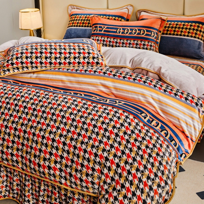 91家纺网 家纺一手货源 找家纺 博兰蒂 2025新款床裙款高克重牛奶绒印花四件套 欢欣织梦