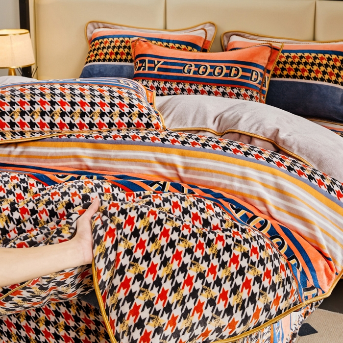 91家纺网 家纺一手货源 找家纺 博兰蒂 2025新款床裙款高克重牛奶绒印花四件套 欢欣织梦