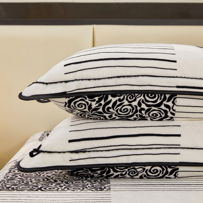 91家纺网 家纺一手货源 找家纺 博兰蒂 2025新款床裙款高克重牛奶绒印花四件套 金典格调