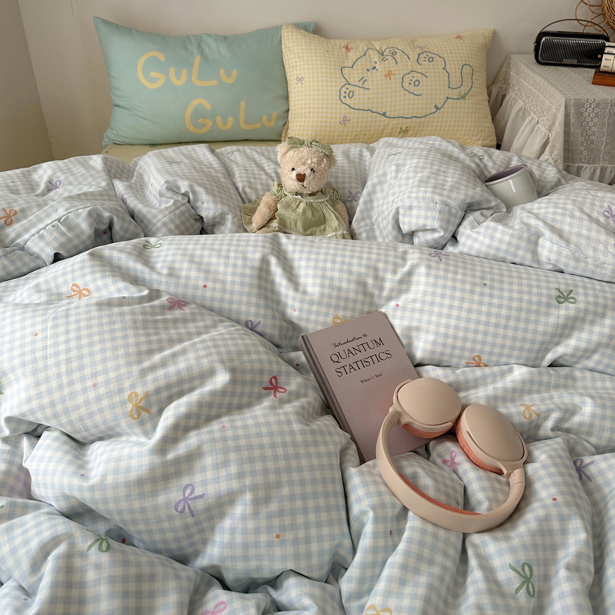 91家纺网 家纺一手货源 找家纺 瑞莱 2026春季13372印花大版枕套甜酷风四件套 夏日恋格（蓝）