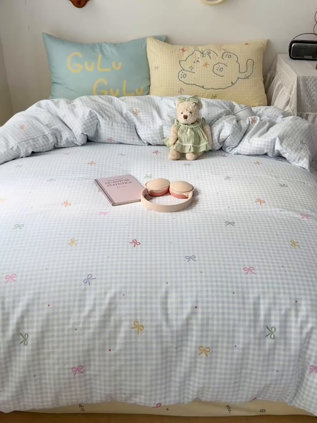 91家纺网 家纺一手货源 找家纺 瑞莱 2026春季13372印花大版枕套甜酷风四件套 夏日恋格（蓝）