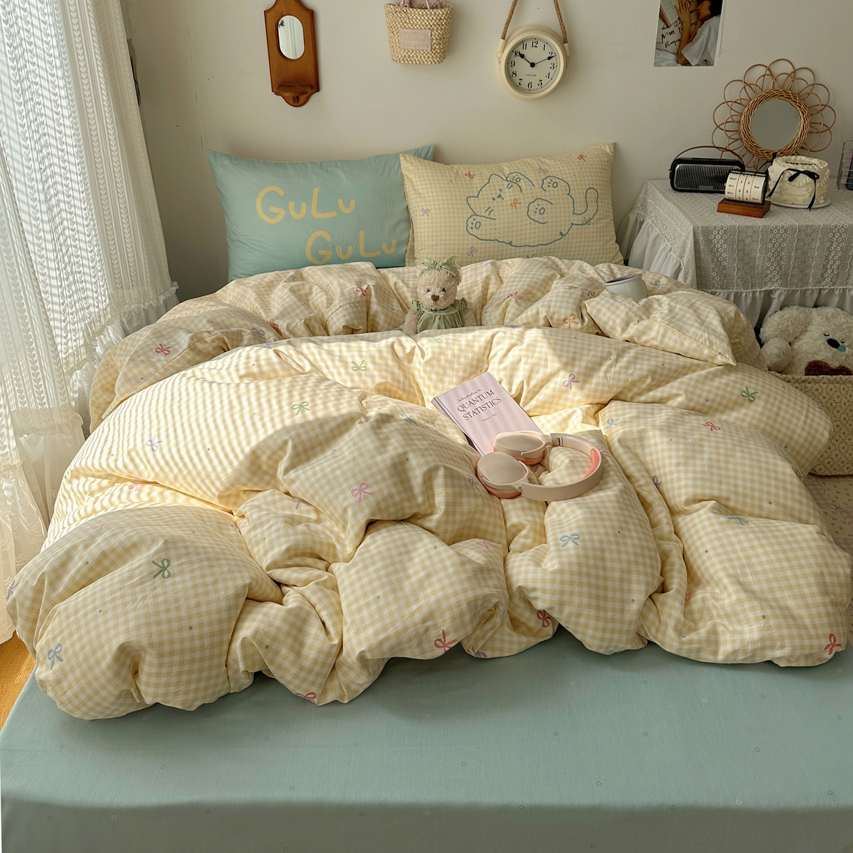 91家纺网 家纺一手货源 找家纺 瑞莱 2026春季13372印花大版枕套甜酷风四件套 夏日恋格（黄）