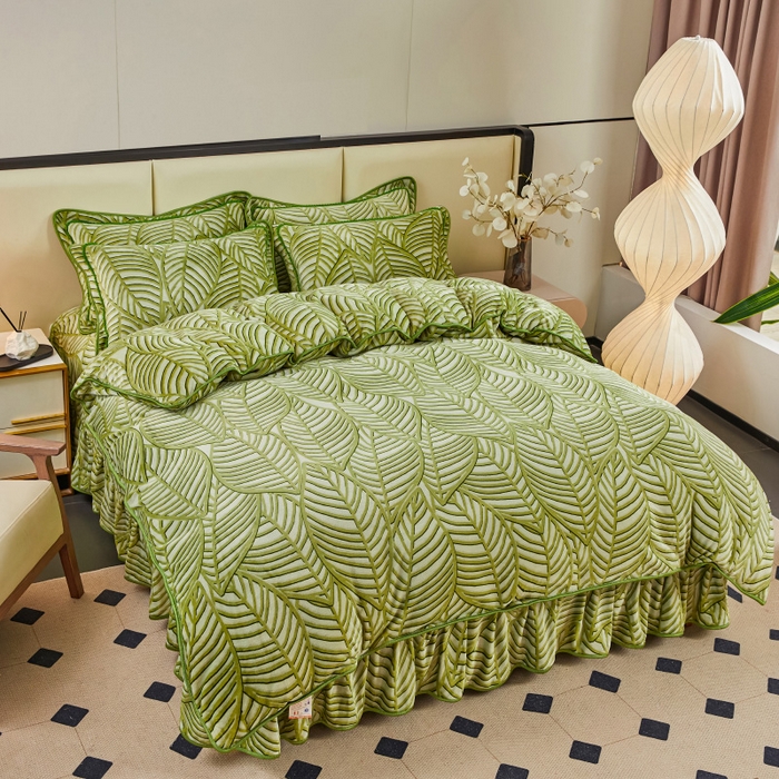 91家纺网 家纺一手货源 找家纺 博兰蒂 2025新款床裙款高克重牛奶绒印花四件套 叶之舒-绿