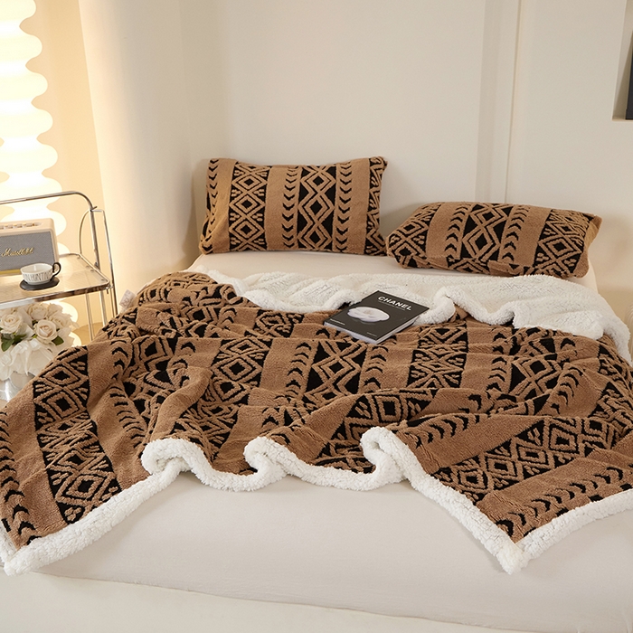 91家纺网 家纺一手货源 找家纺 （总）楼兰公主 2025新款阳离子羊羔绒菱格毯毛毯毯子-麦格系列