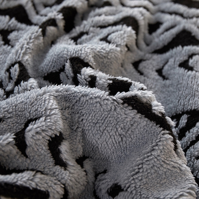 91家纺网 家纺一手货源 找家纺 楼兰公主 2025新款阳离子羊羔绒菱格毯毛毯毯子-麦格系列 菱格-灰