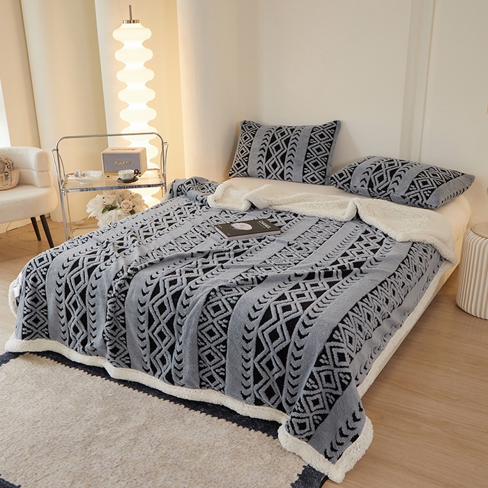 91家纺网 家纺一手货源 找家纺 楼兰公主 2025新款阳离子羊羔绒菱格毯毛毯毯子-麦格系列 菱格-灰