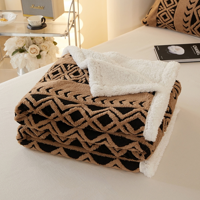 91家纺网 家纺一手货源 找家纺 楼兰公主 2025新款阳离子羊羔绒菱格毯毛毯毯子-麦格系列 菱格-咖