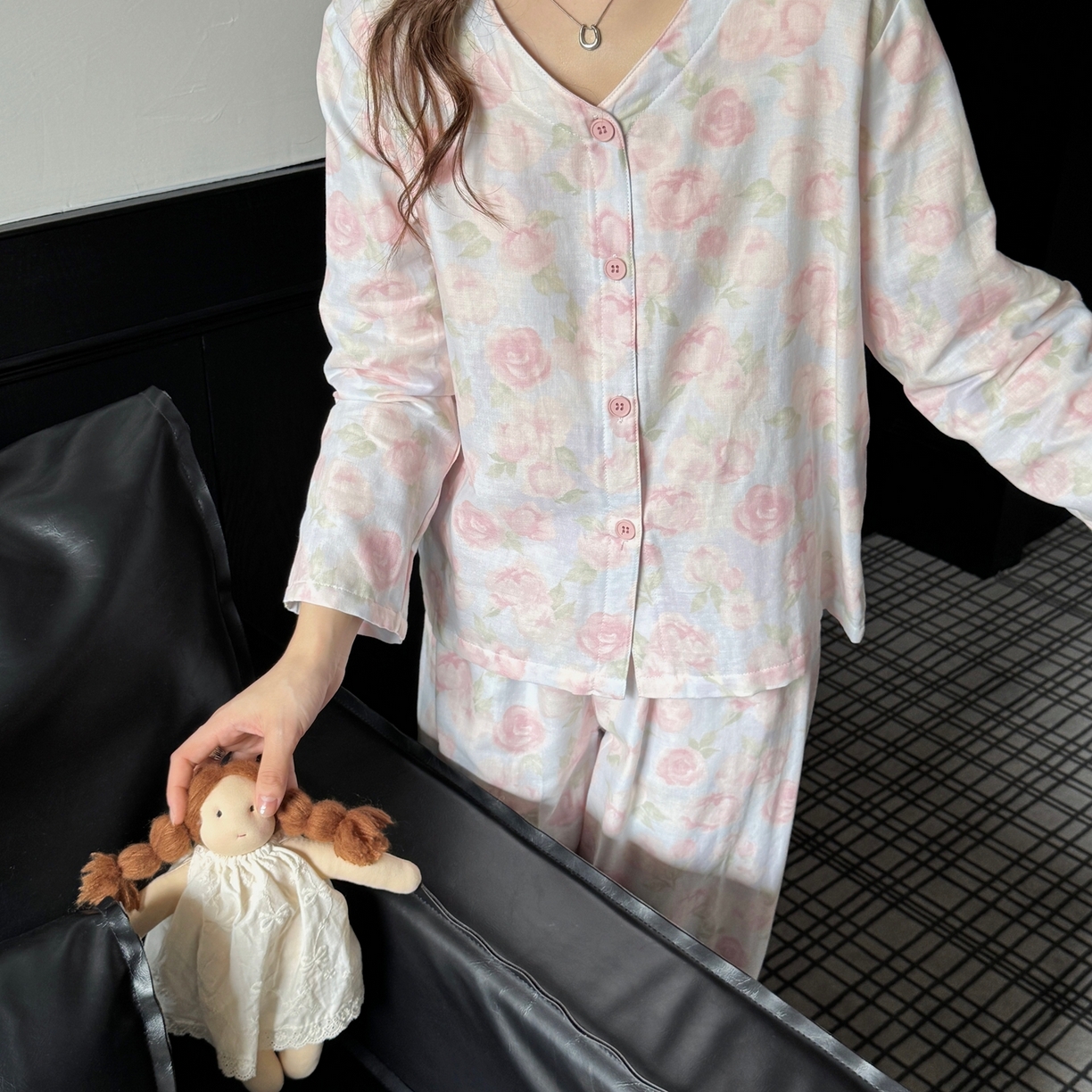 91家纺网 家纺一手货源 找家纺  纽约生活 2025新款有氧纱V领套装（会员-5） 梨月白